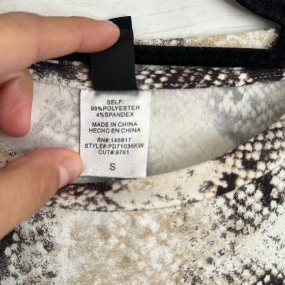 Windsor Snake Print Long Sleeve with Drawstrings | SIZE S - Picture 7 of 7